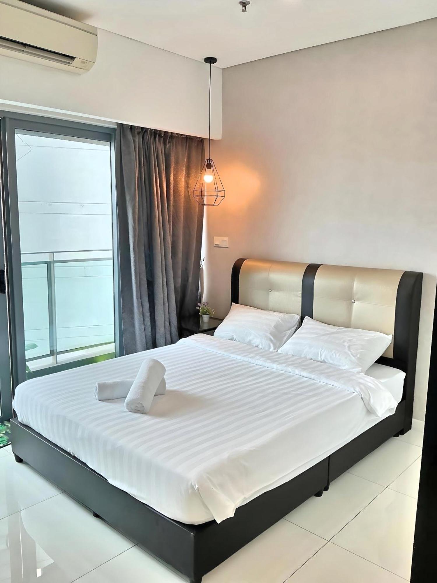 Apartment Summer Klcc By Regal Homes